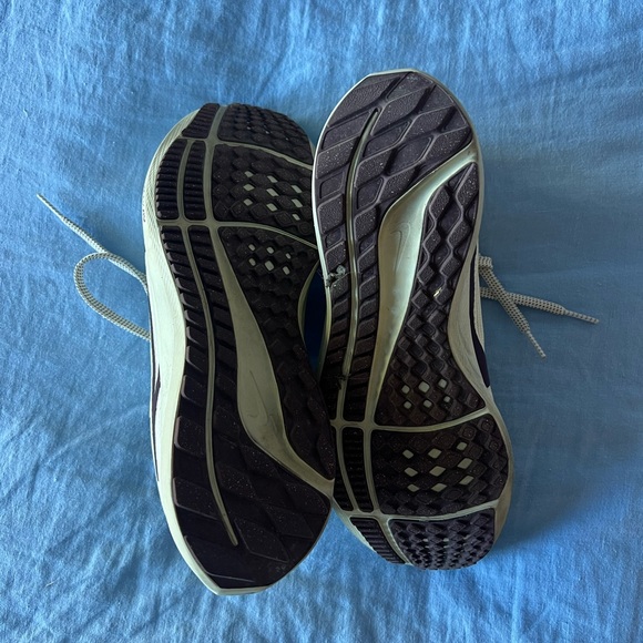 Nike Pegasus 40 Running Shoes Wowen’s 8 Brown & Mint/Creme - Picture 5 of 6